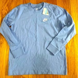 New with tags Nike light blue long sleeve size Medium